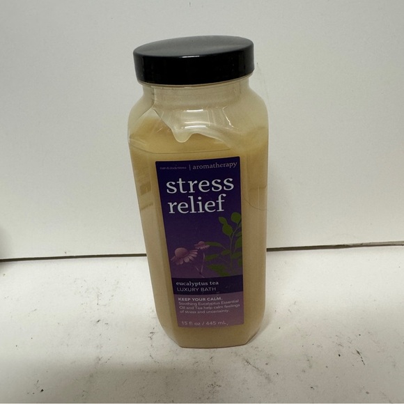Bath Body Works Aromatherapy Stress Relief Eucalyptus Tea Luxury Bath 15 OZ